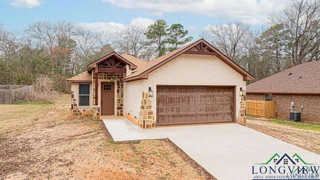 1119 Lilly St, Longview, TX 75602 - photo 1
