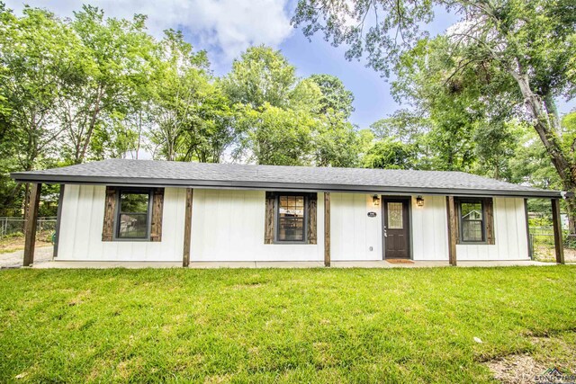 290 Randolph St, Waskom, TX 75692 - photo 3