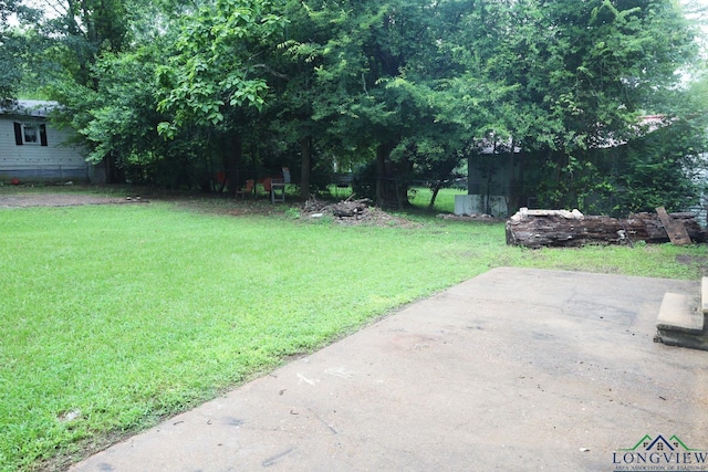 2104 Ark St, Marshall, TX 75670 - view of yard with a patio area