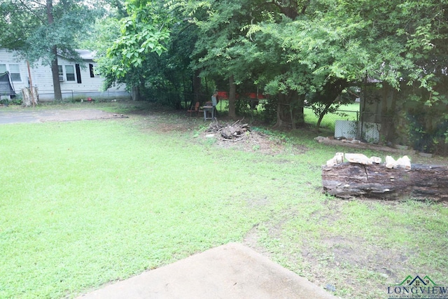2104 Ark St, Marshall, TX 75670 - view of yard