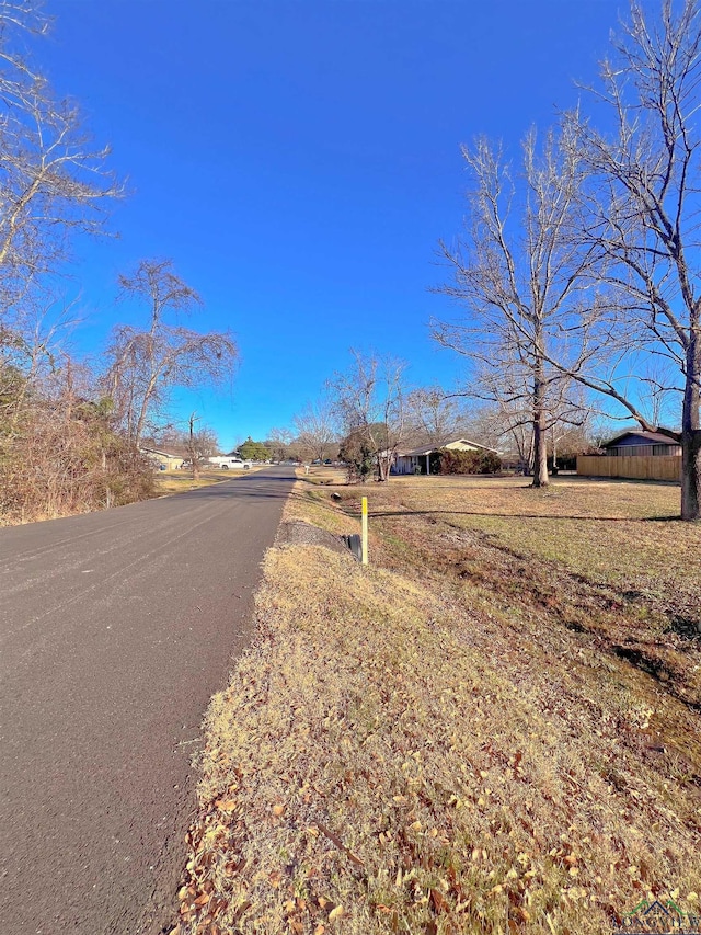 Listing photo 2 for 150 Dale Dr, Kilgore TX 75662