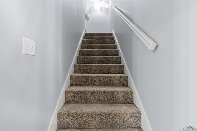 5201 Whitaker, Longview, TX 75605 - staircase with baseboards