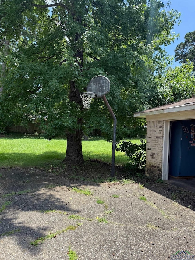 206 Syble Ln, Longview, TX 75605 - view of yard