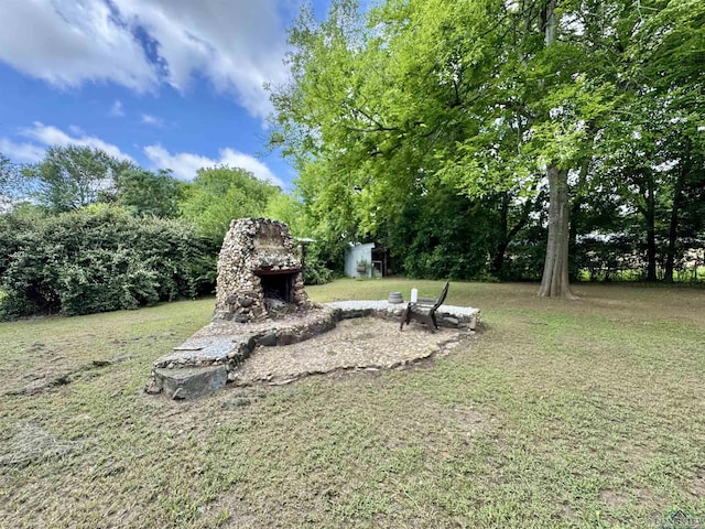1009 Willow Springs Dr, Longview, TX 75604 - view of green lawn