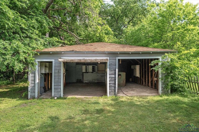 view of detached garage
