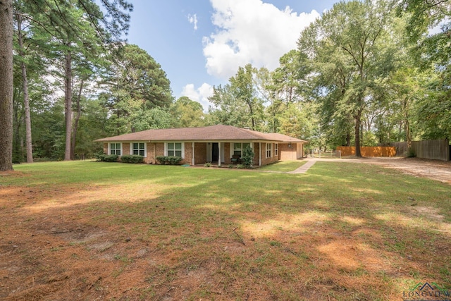 view of front of property with a front yard