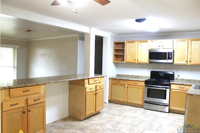 kitchen with crown molding and appliances with stainless steel finishes