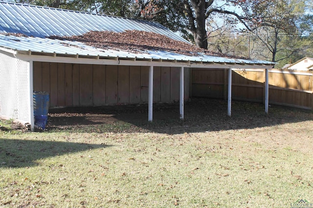 exterior space featuring a lawn