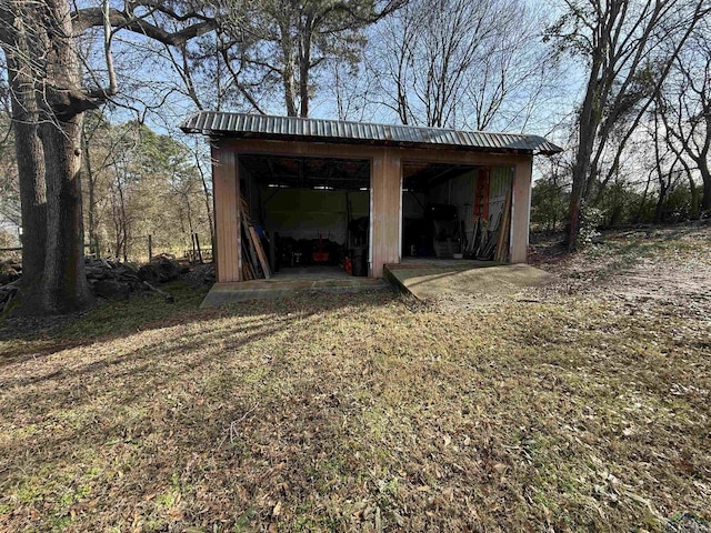 view of outdoor structure