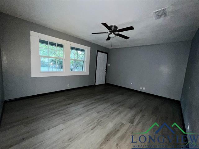 302 Rocket St, Longview, TX 75603 - photo 5