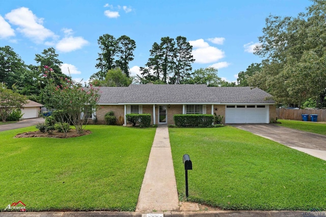 2902 Regent St, Kilgore, TX 75662 - photo 1