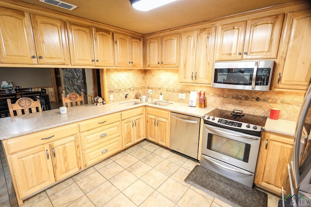 701 Sun Camp Rd, White Oak, TX 75693 - photo 2