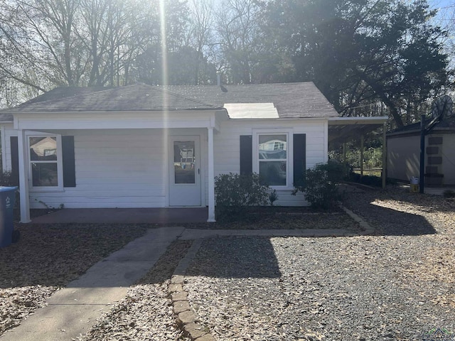 view of front of property