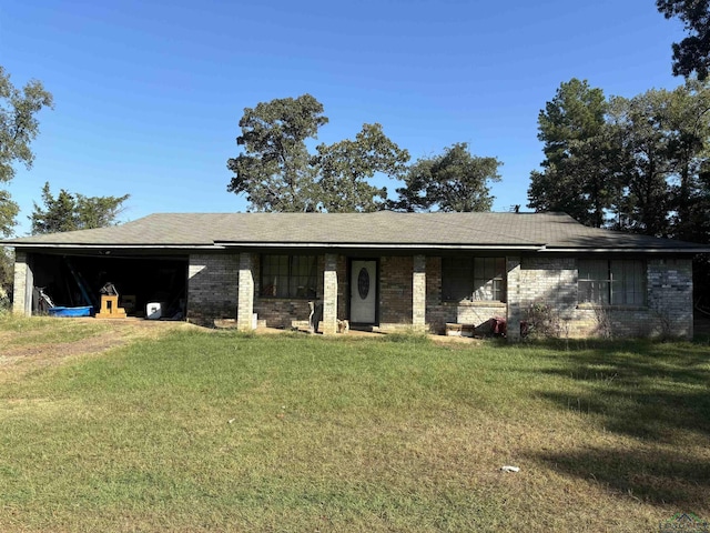 single story home with a front yard