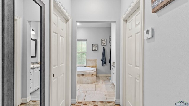 128 Inwood Rd, Texarkana, TX 75501 - hall with baseboards