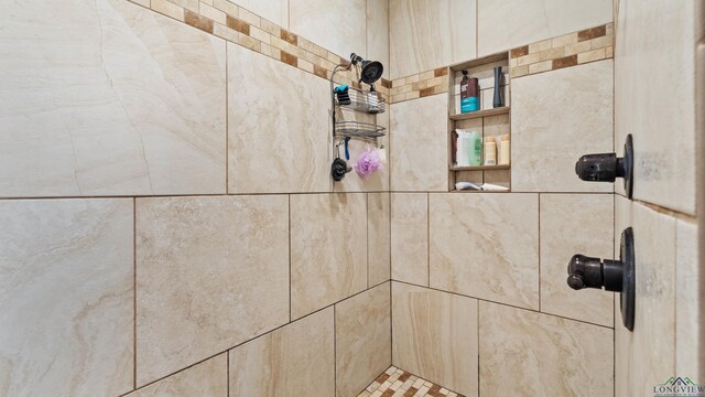 128 Inwood Rd, Texarkana, TX 75501 - details with tiled shower