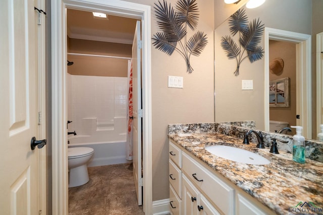 2106 Katie Lee Ln, Longview, TX 75601 - full bathroom with toilet, vanity, and shower / bath combination with curtain