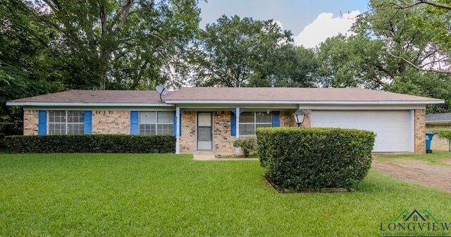 2204 E Harold St, Gladewater, TX 75647 - photo 1