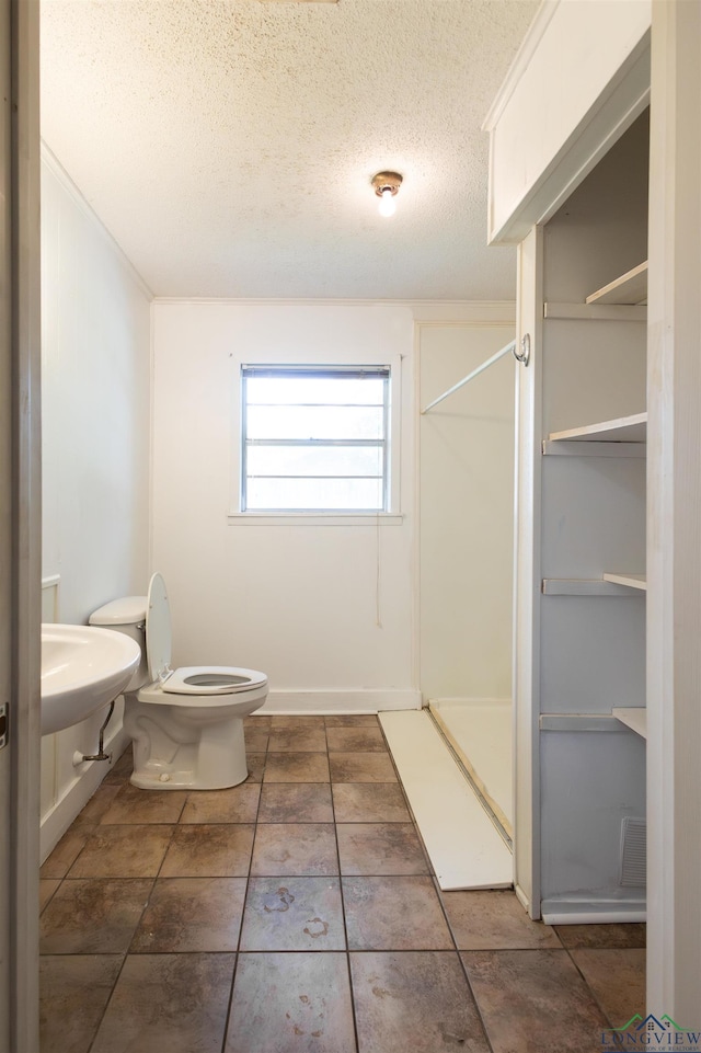 2204 E Harold St, Gladewater, TX 75647 - photo 15