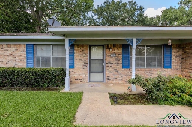 2204 E Harold St, Gladewater, TX 75647 - photo 2
