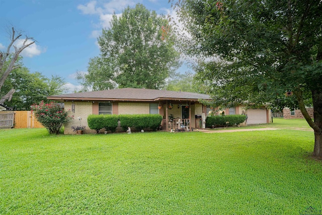 304 Dale Dr, Kilgore, TX 75662 - photo 1