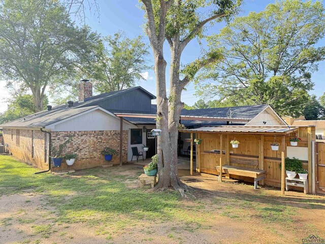 100 Bretta Cir, Longview, TX 75605 - view of wooden terrace