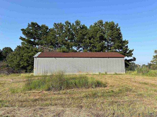 view of outdoor structure