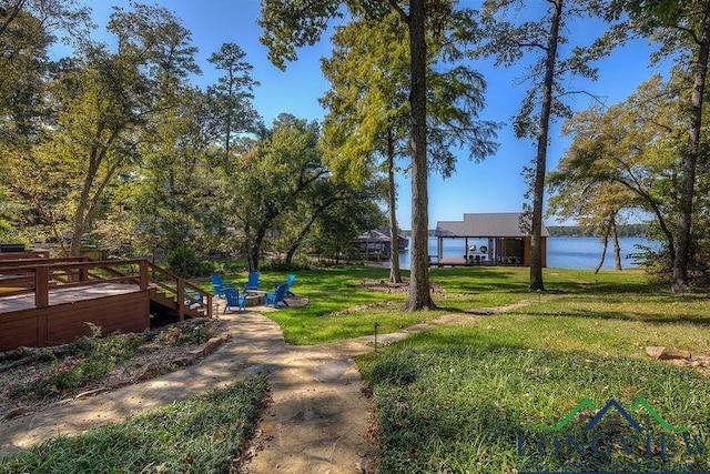 view of yard featuring a water view