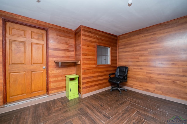 204 E Avalon Ave, Longview, TX 75602 - unfurnished office featuring baseboards
