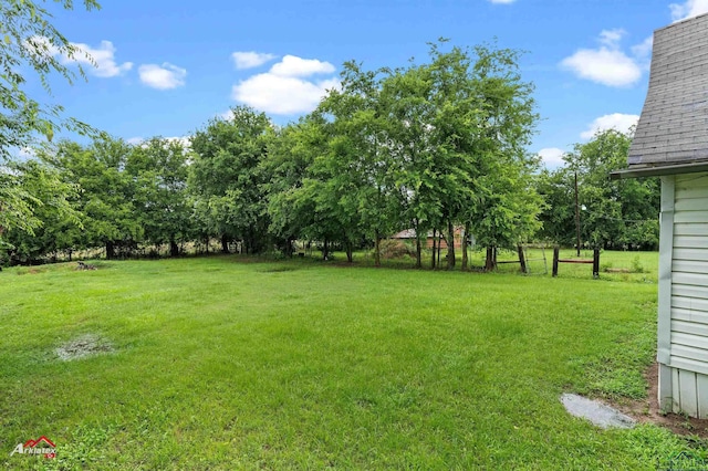 154 County Rd 117, Carthage, TX 75633 - view of grassy yard