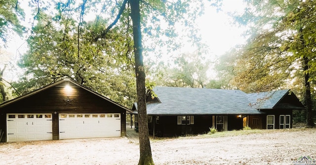 view of front of property featuring a garage