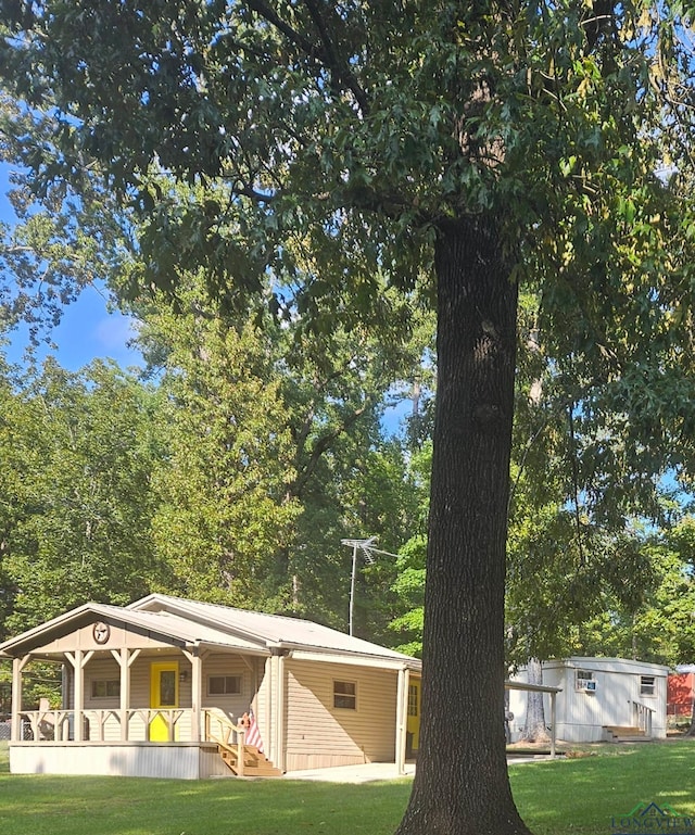 exterior space featuring a porch