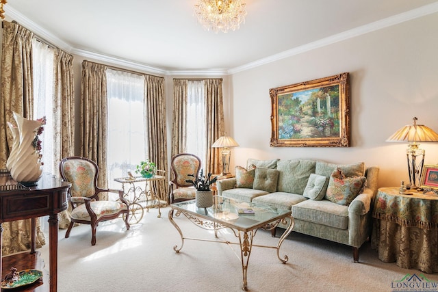 living room featuring crown molding, carpet floors, and a notable chandelier