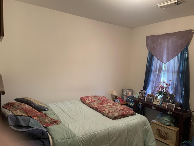 719 N Court St, Longview, TX 75601 - view of bedroom