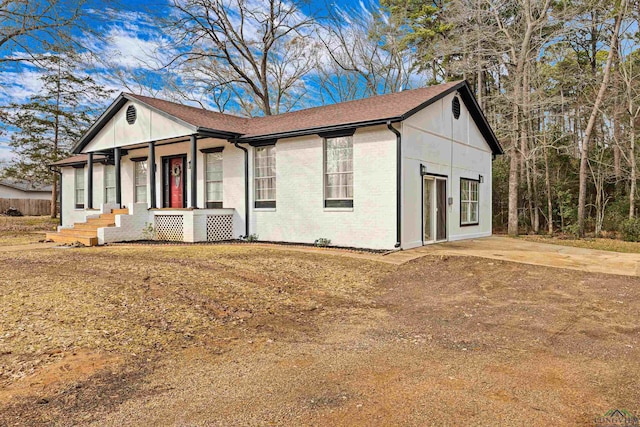 view of front of home