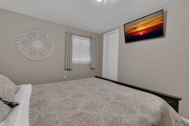 bedroom featuring a closet