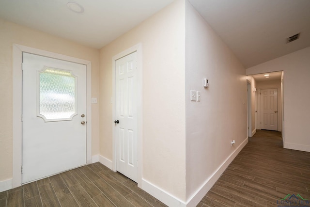 1800 N Shenandoah Ct, Longview, TX 75605 - hallway featuring dark wood finished floors and baseboards