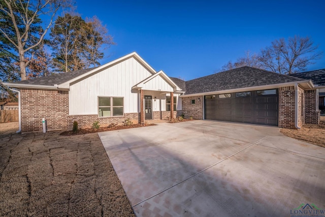 view of front of house featuring a garage