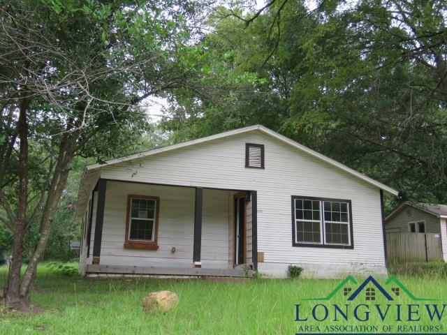 view of front of home featuring covered porch