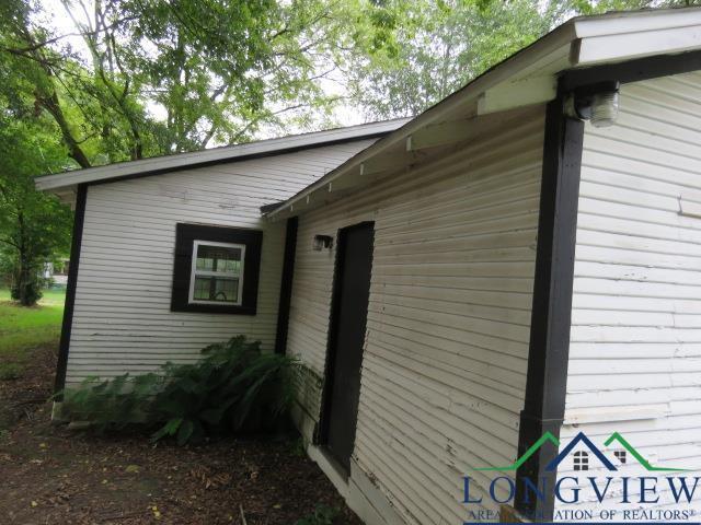 608 S Montgomery St, Gilmer, TX 75644 - photo 15