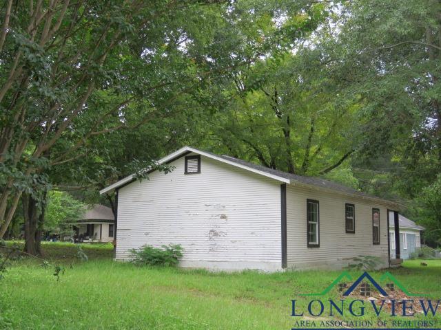 608 S Montgomery St, Gilmer, TX 75644 - photo 3