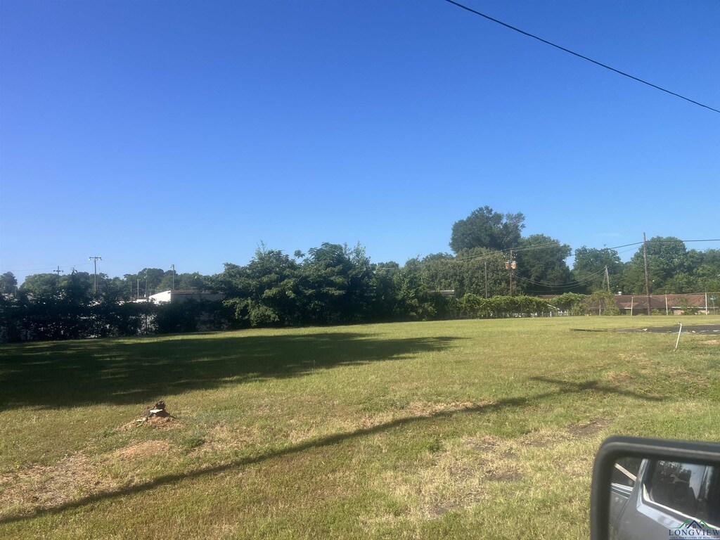 510 S Grove St, Marshall, TX 75670 - photo 1