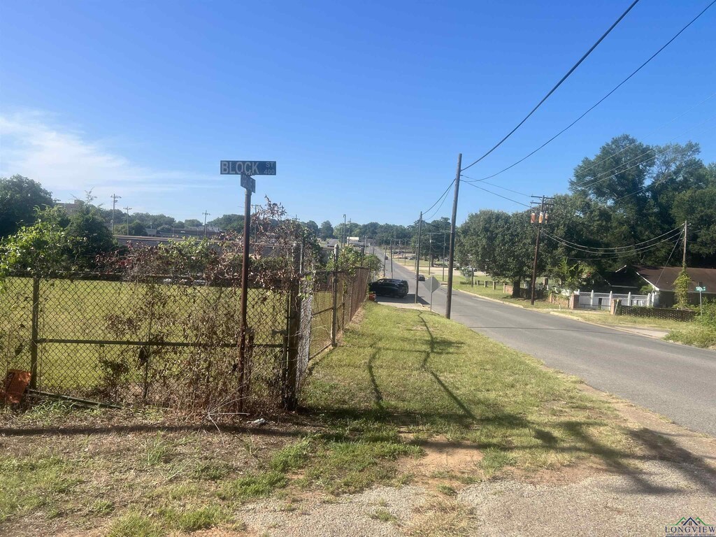 510 S Grove St, Marshall, TX 75670 - photo 3