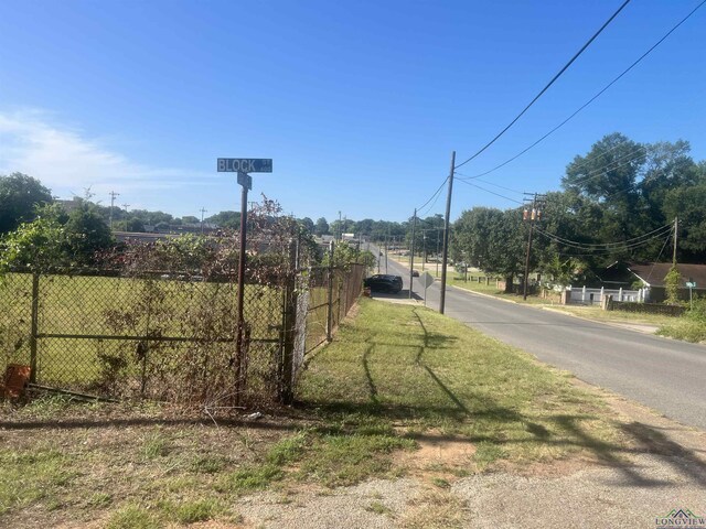 510 S Grove St, Marshall, TX 75670 - photo 3