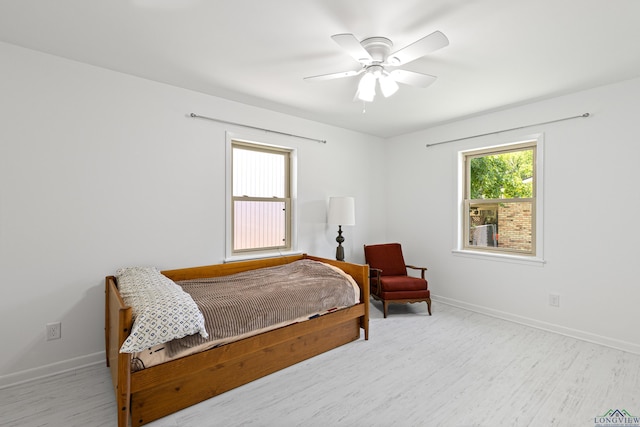 bedroom with ceiling fan