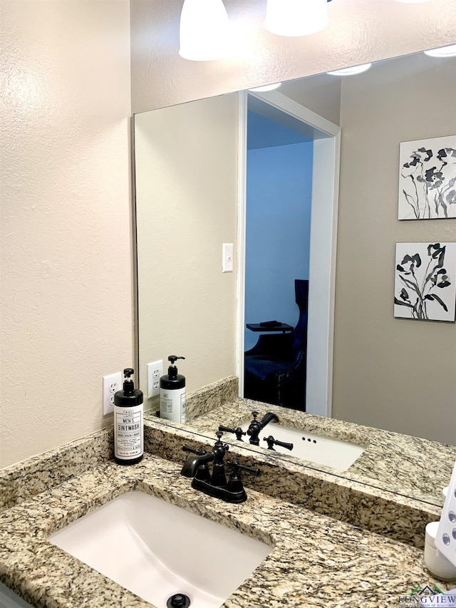 4401 Leland St, Marshall, TX 75672 - half bathroom featuring vanity