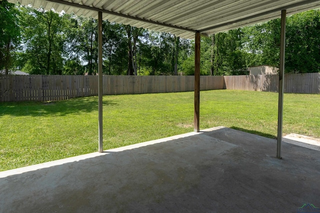view of yard featuring a patio