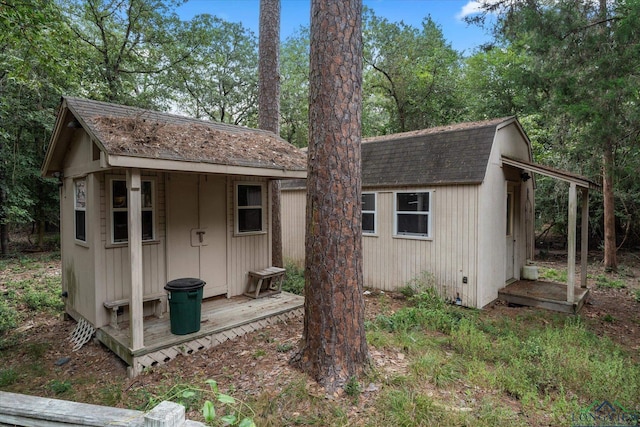 view of outbuilding