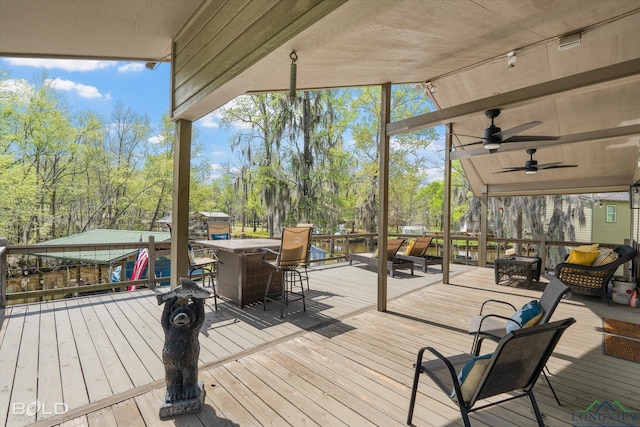 deck with ceiling fan