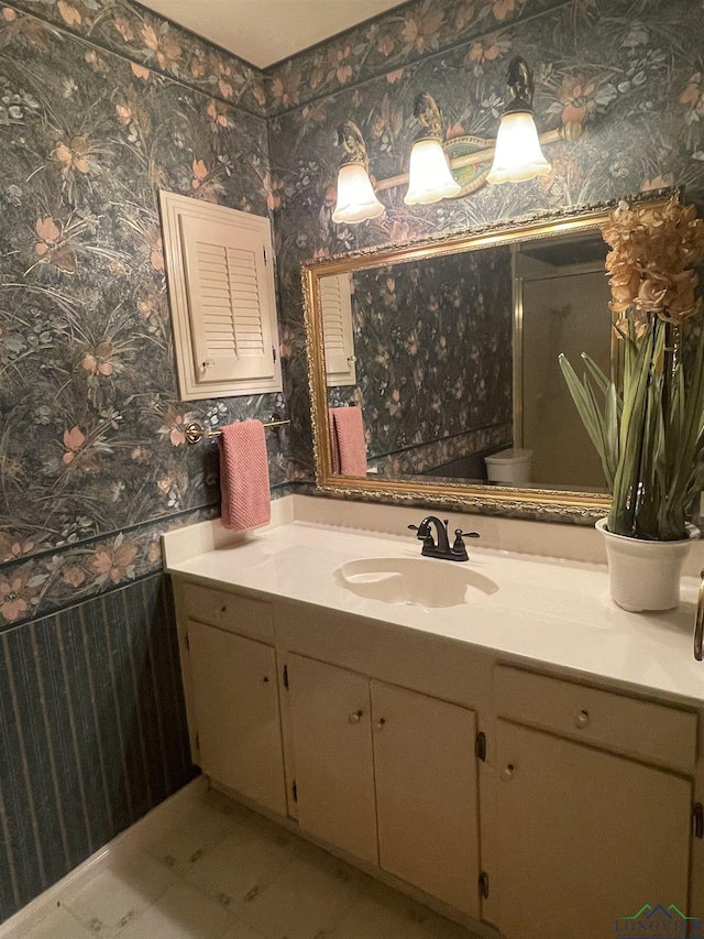 201 Mockingbird Ln, Longview, TX 75601 - bathroom featuring vanity